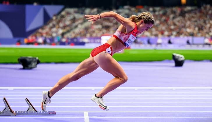 The Role of Athletes in Society: Influence, Responsibility, and Scrutiny